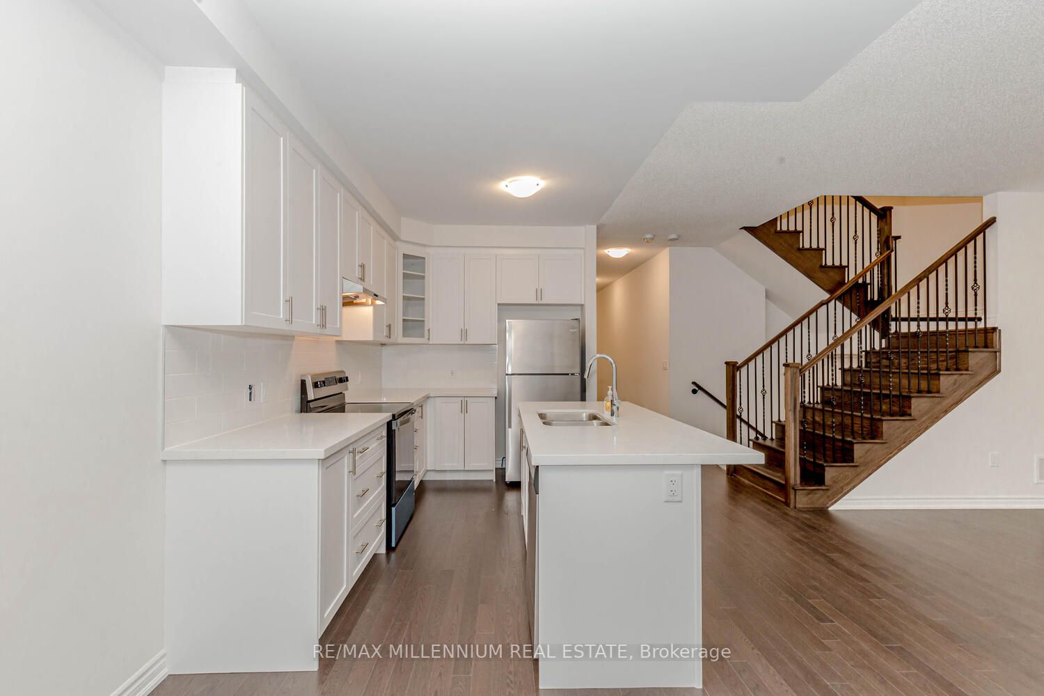 38 Calabria Dr