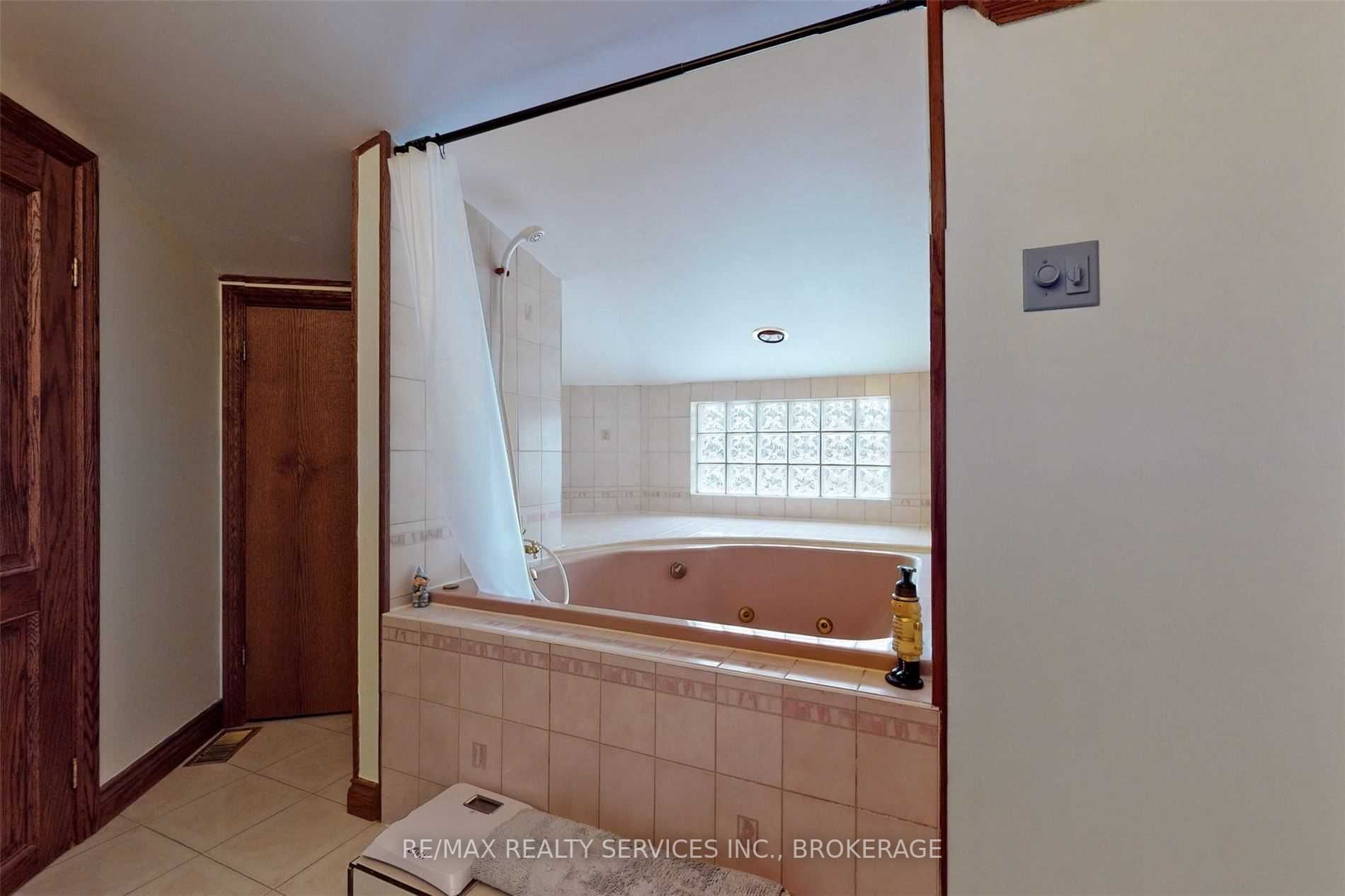 Listing W6004269 - Large Photo # 31
