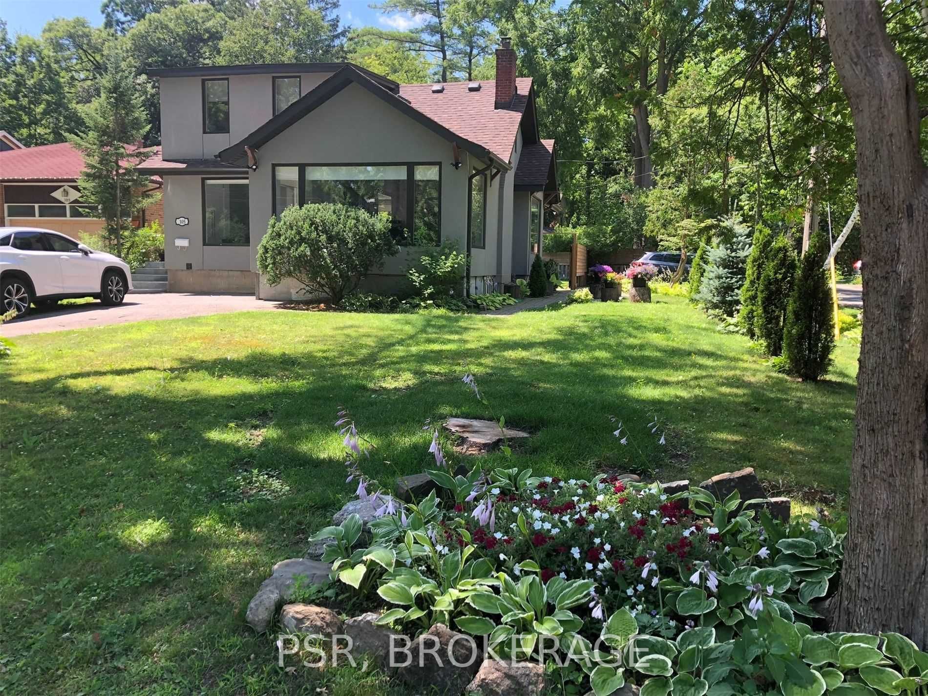 105 Mineola Rd W