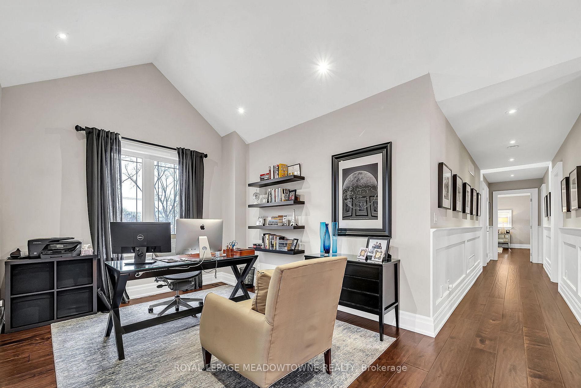 2405 Applewood Dr