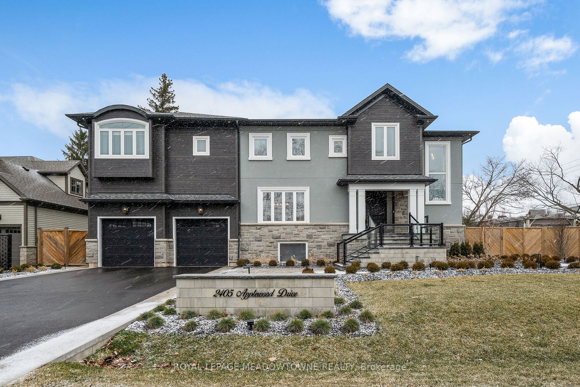 2405 Applewood Dr