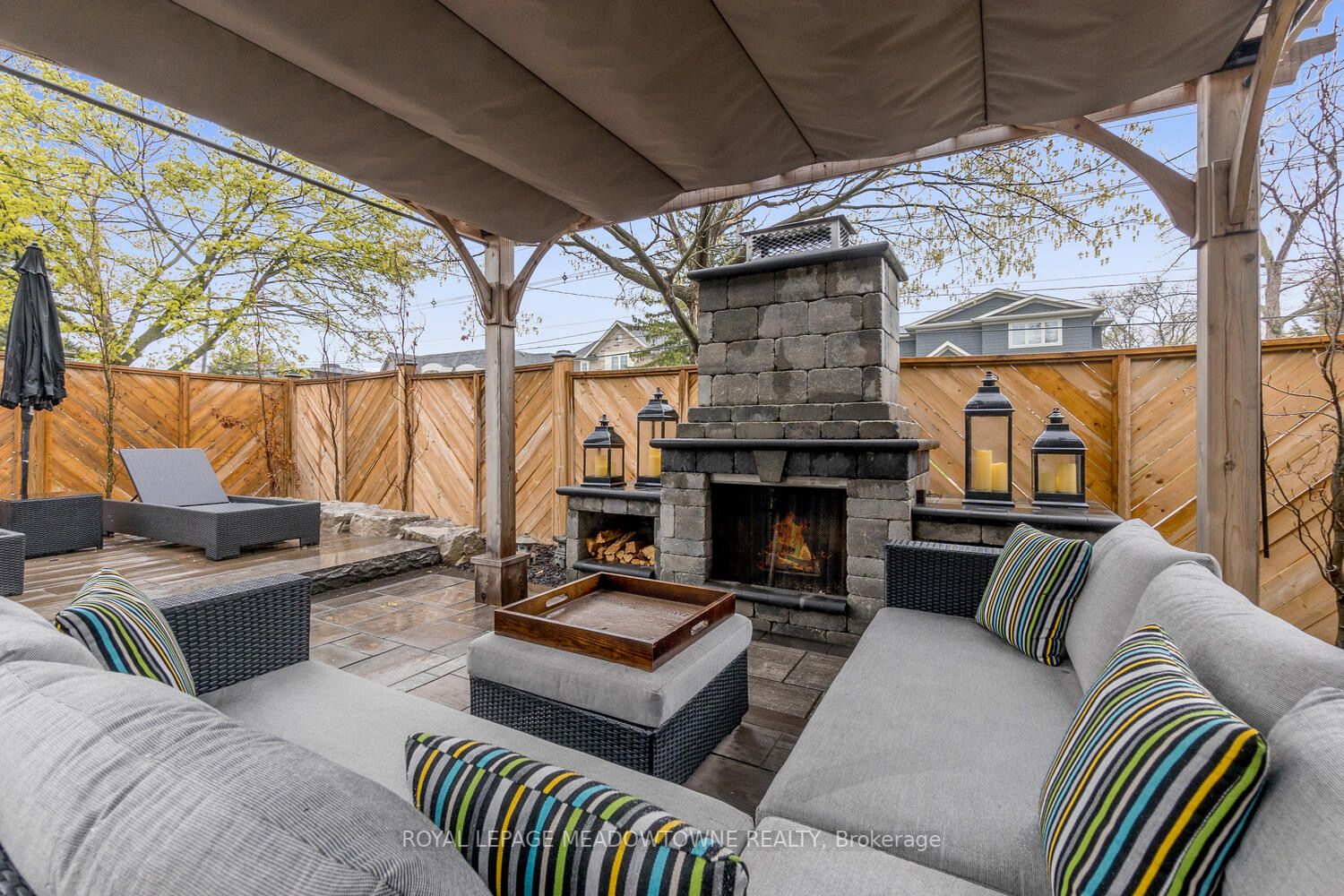 2405 Applewood Dr