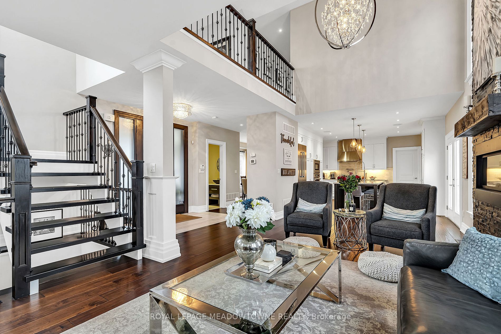 2405 Applewood Dr
