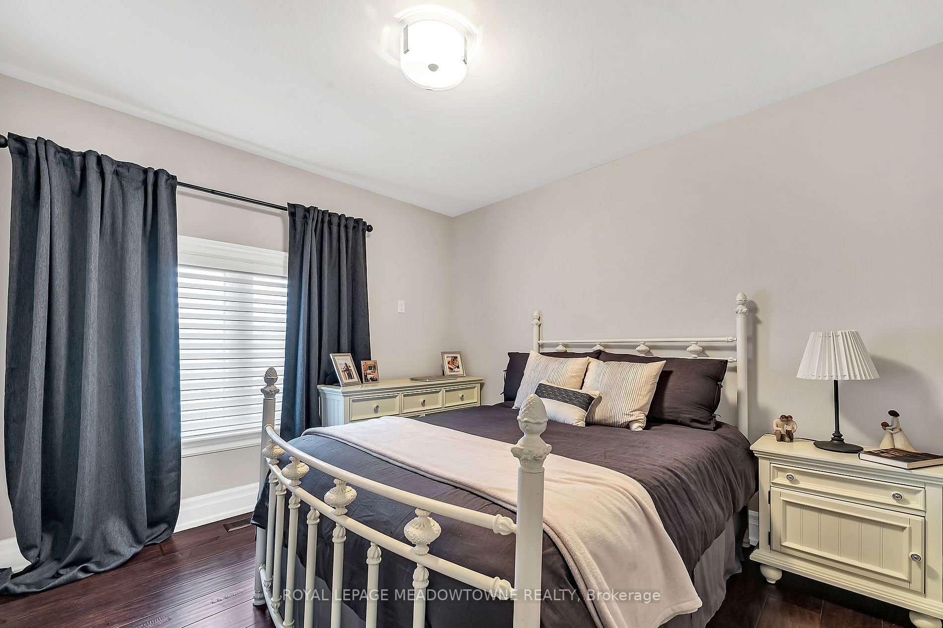 2405 Applewood Dr