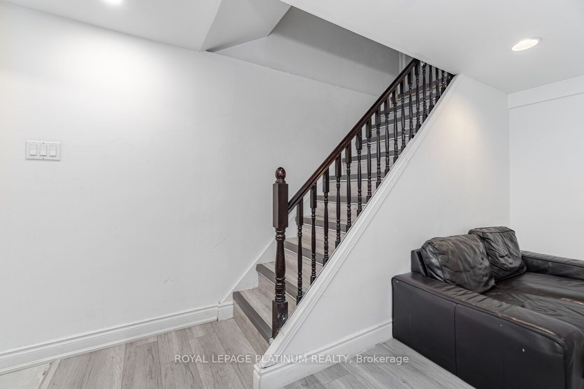 Listing W6005328 - Large Photo # 28