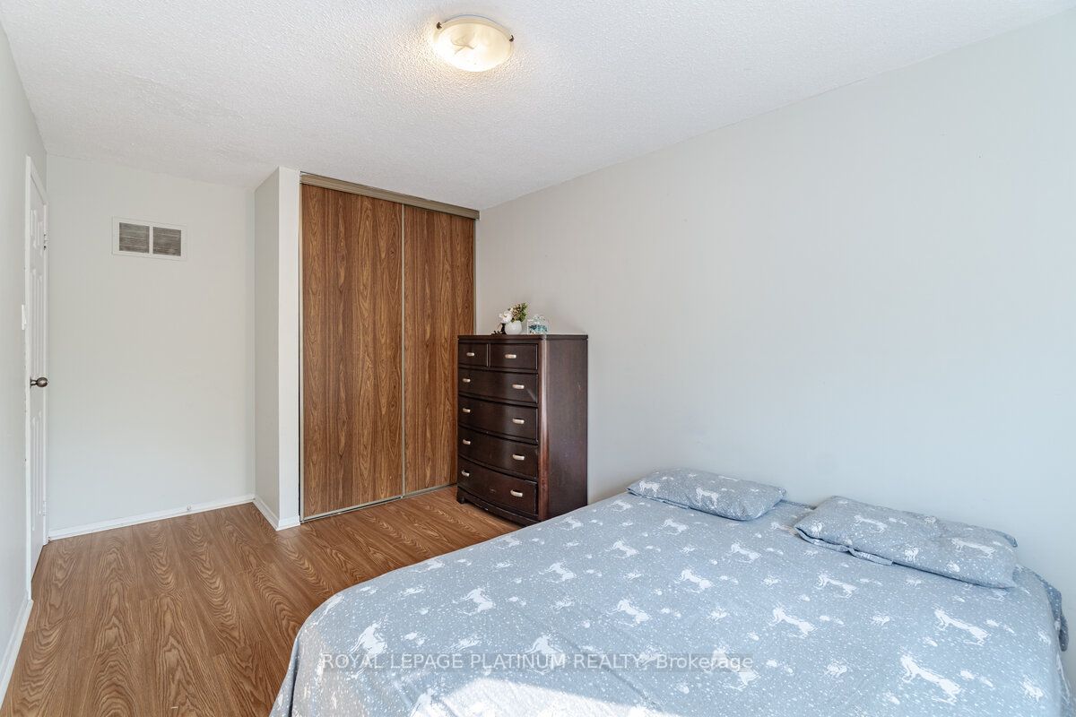 Listing W6005328 - Large Photo # 24