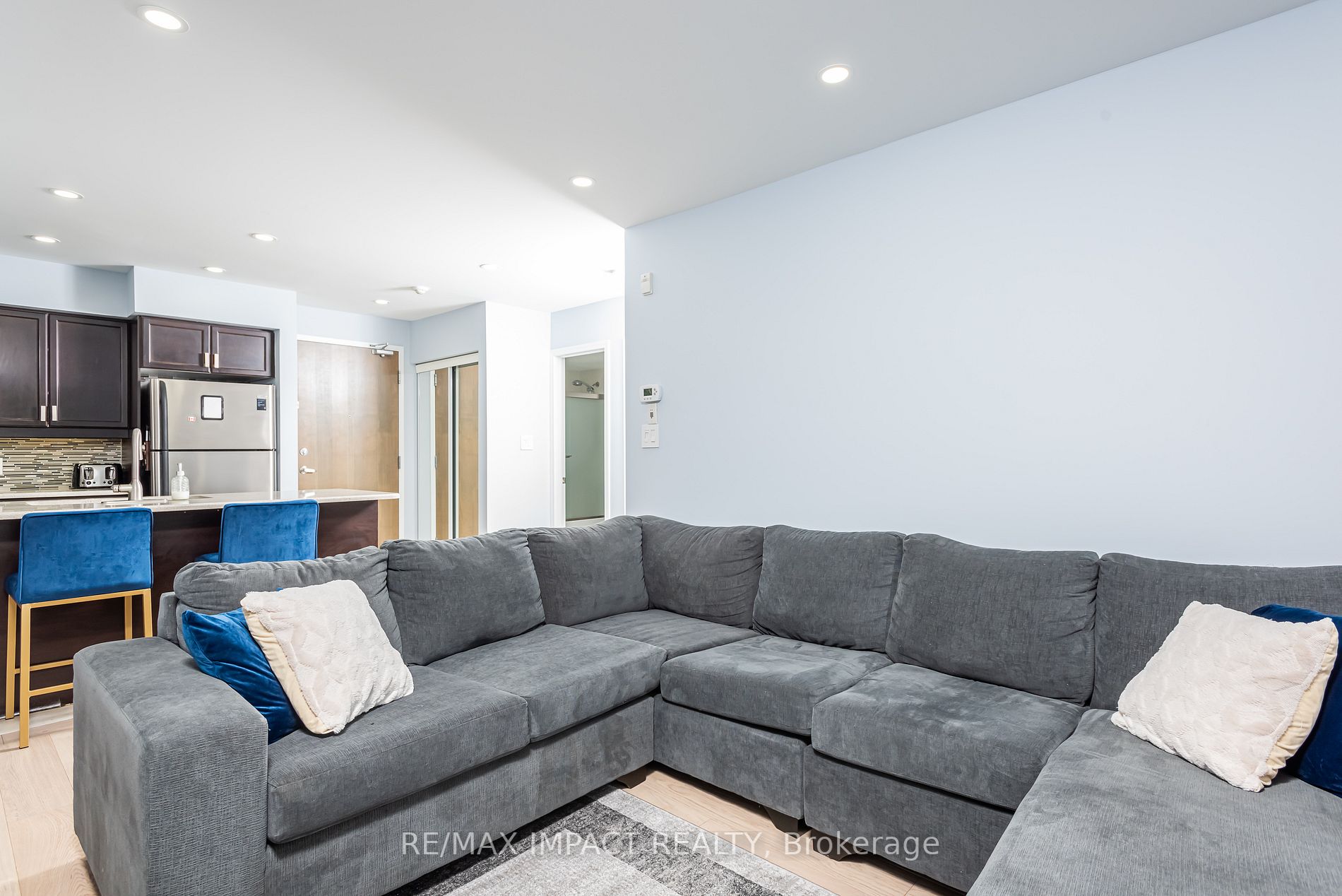 3060 Rotary Way, #201