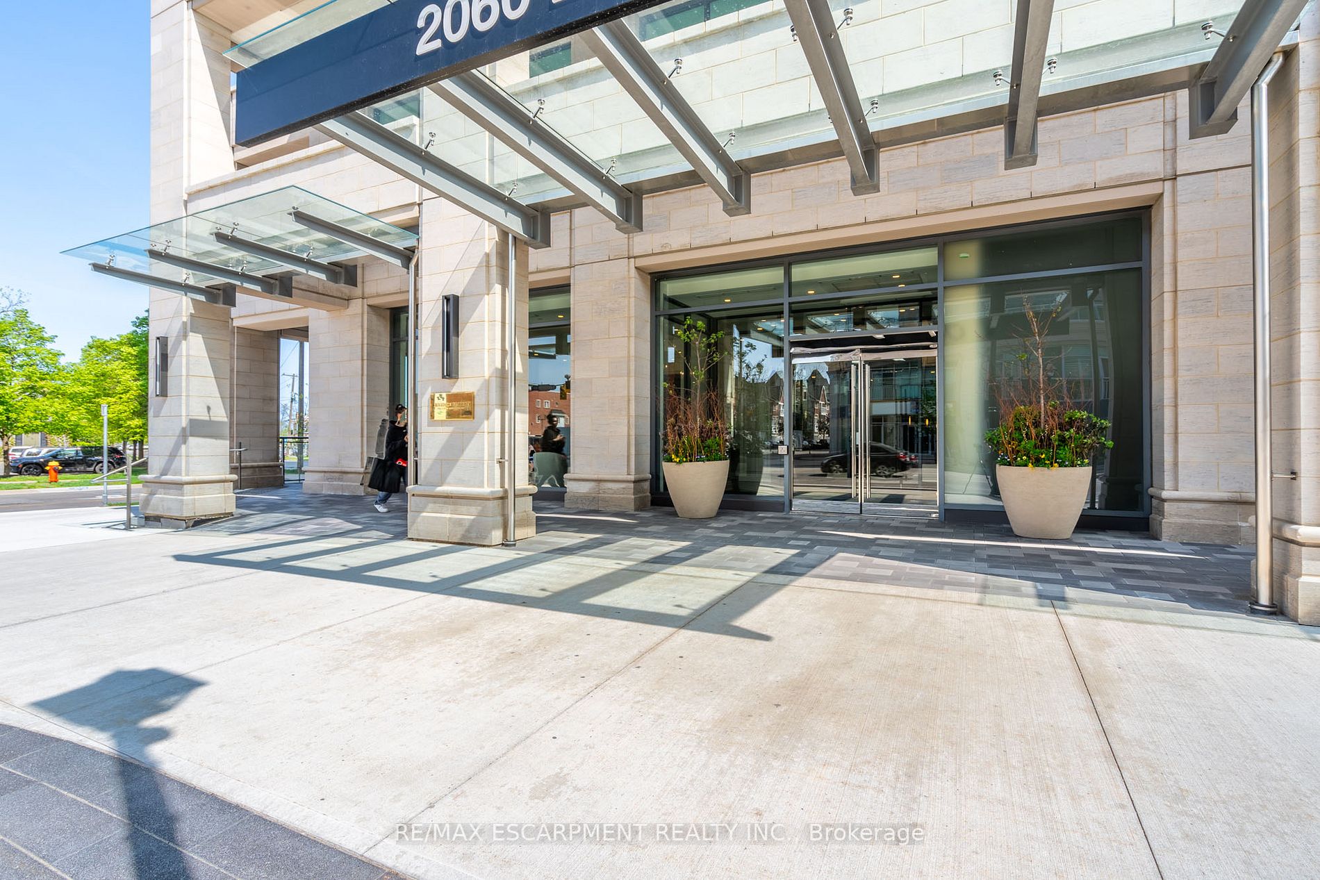 Listing W6005900 - Large Photo # 3