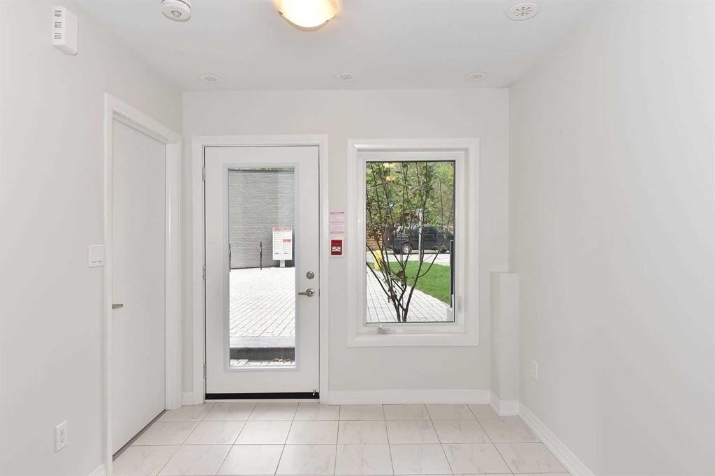 402 The East Mall, #116