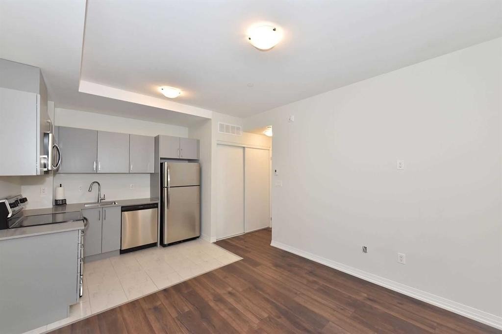 402 The East Mall, #116