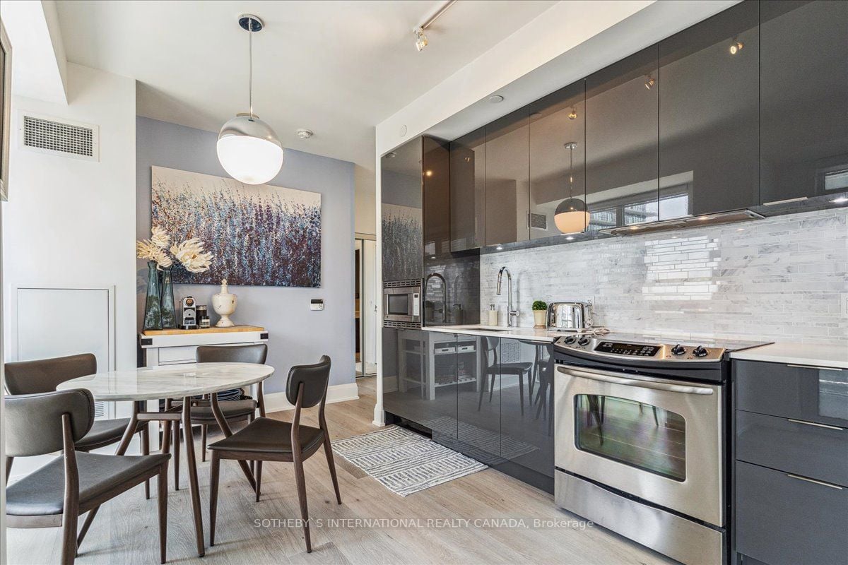110 Marine Parade Dr, #908