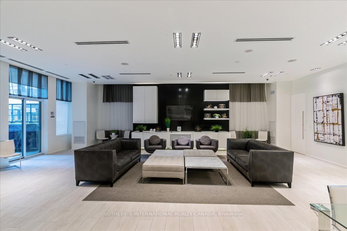 110 Marine Parade Dr, #908