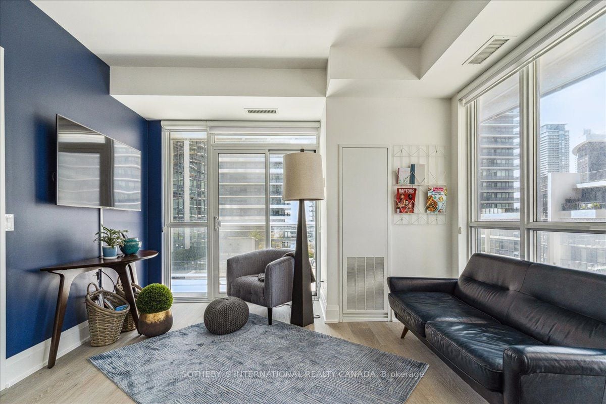 110 Marine Parade Dr, #908