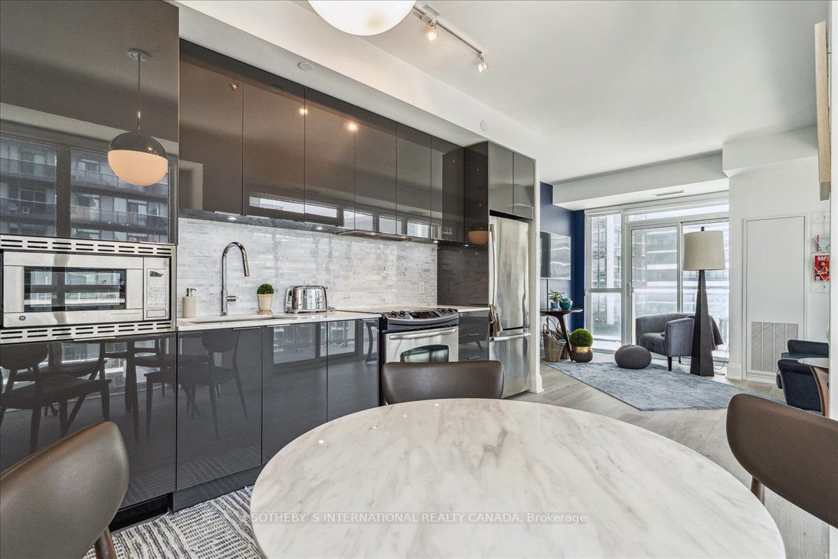 110 Marine Parade Dr, #908