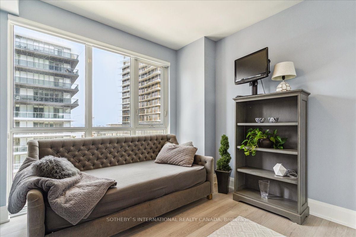 110 Marine Parade Dr, #908