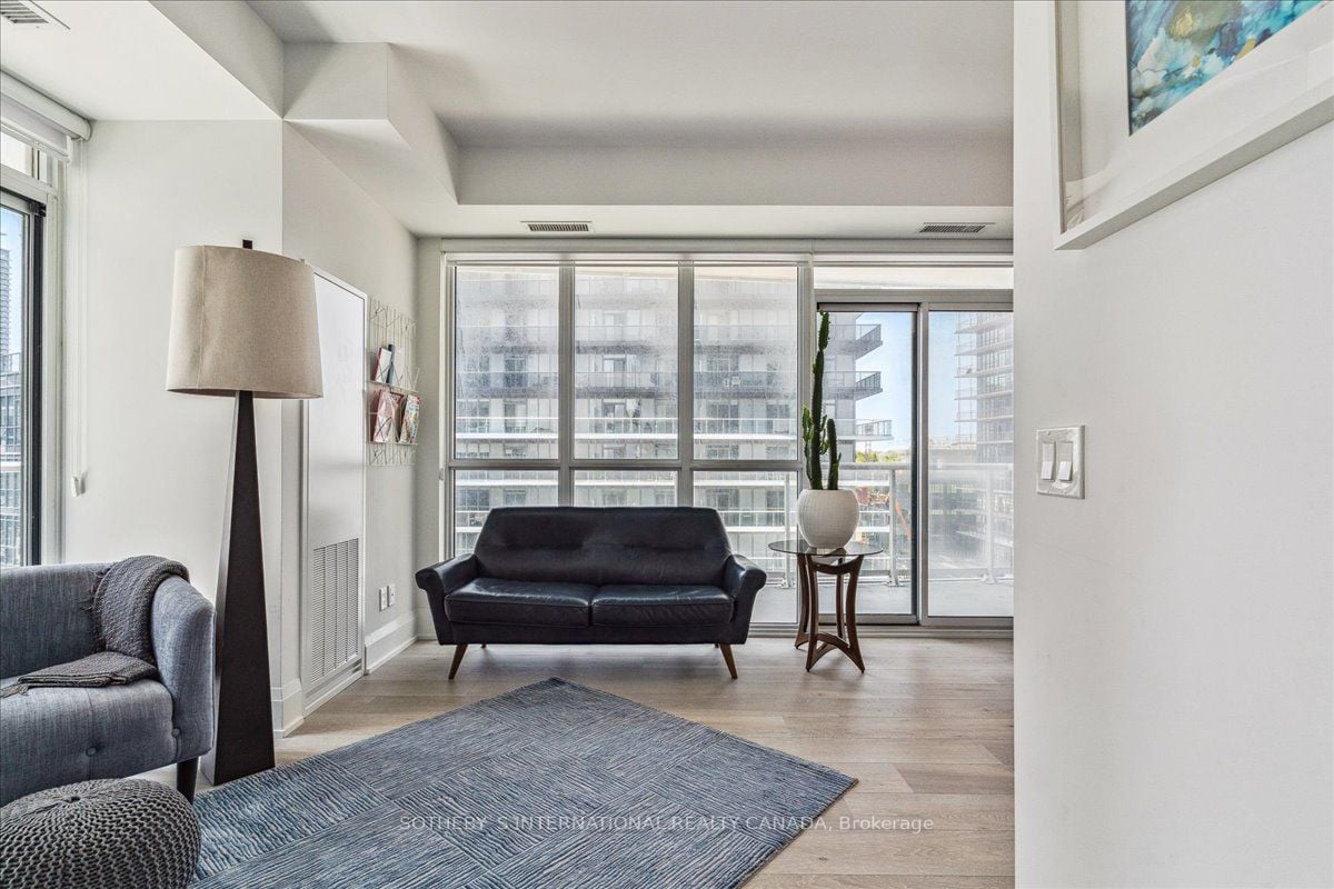 110 Marine Parade Dr, #908