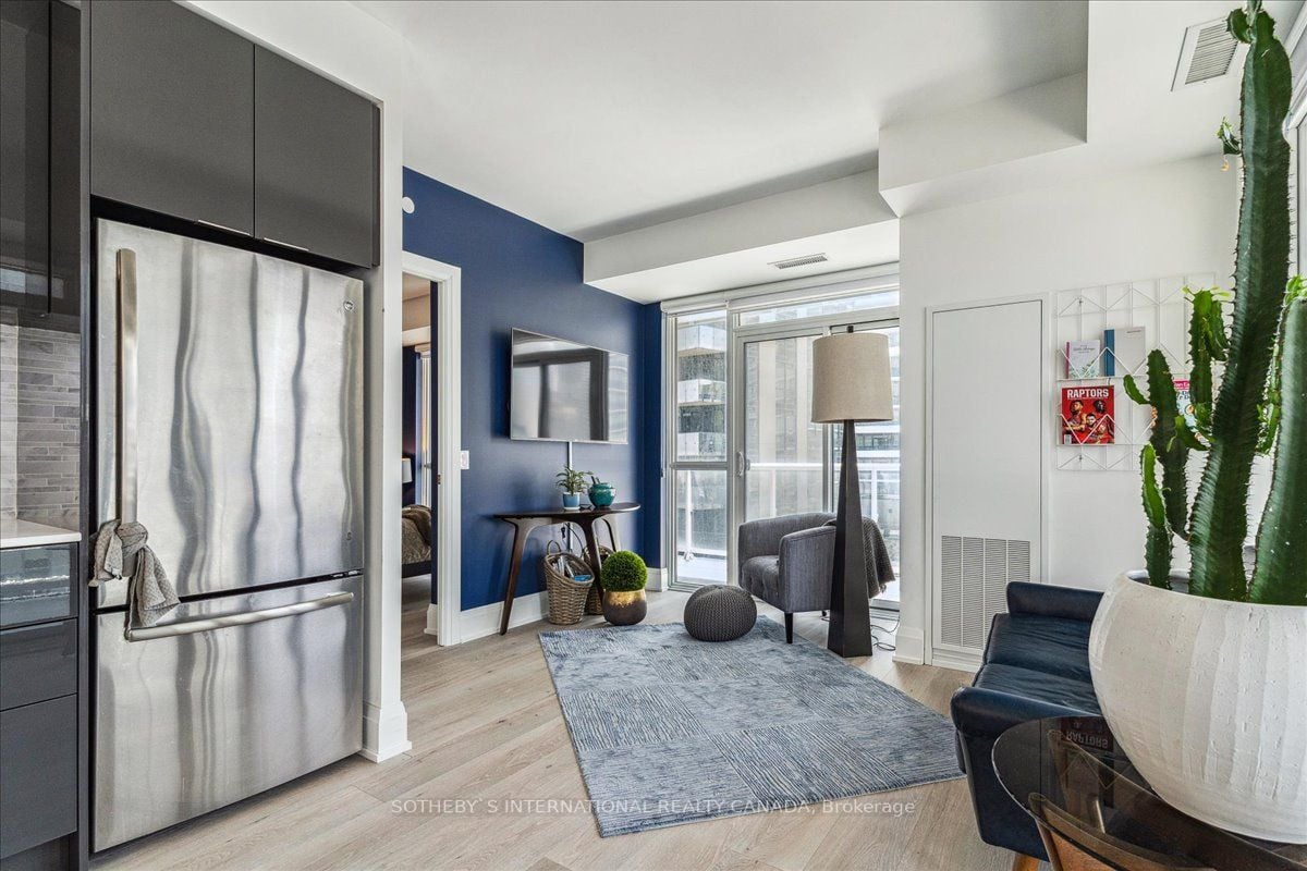 110 Marine Parade Dr, #908