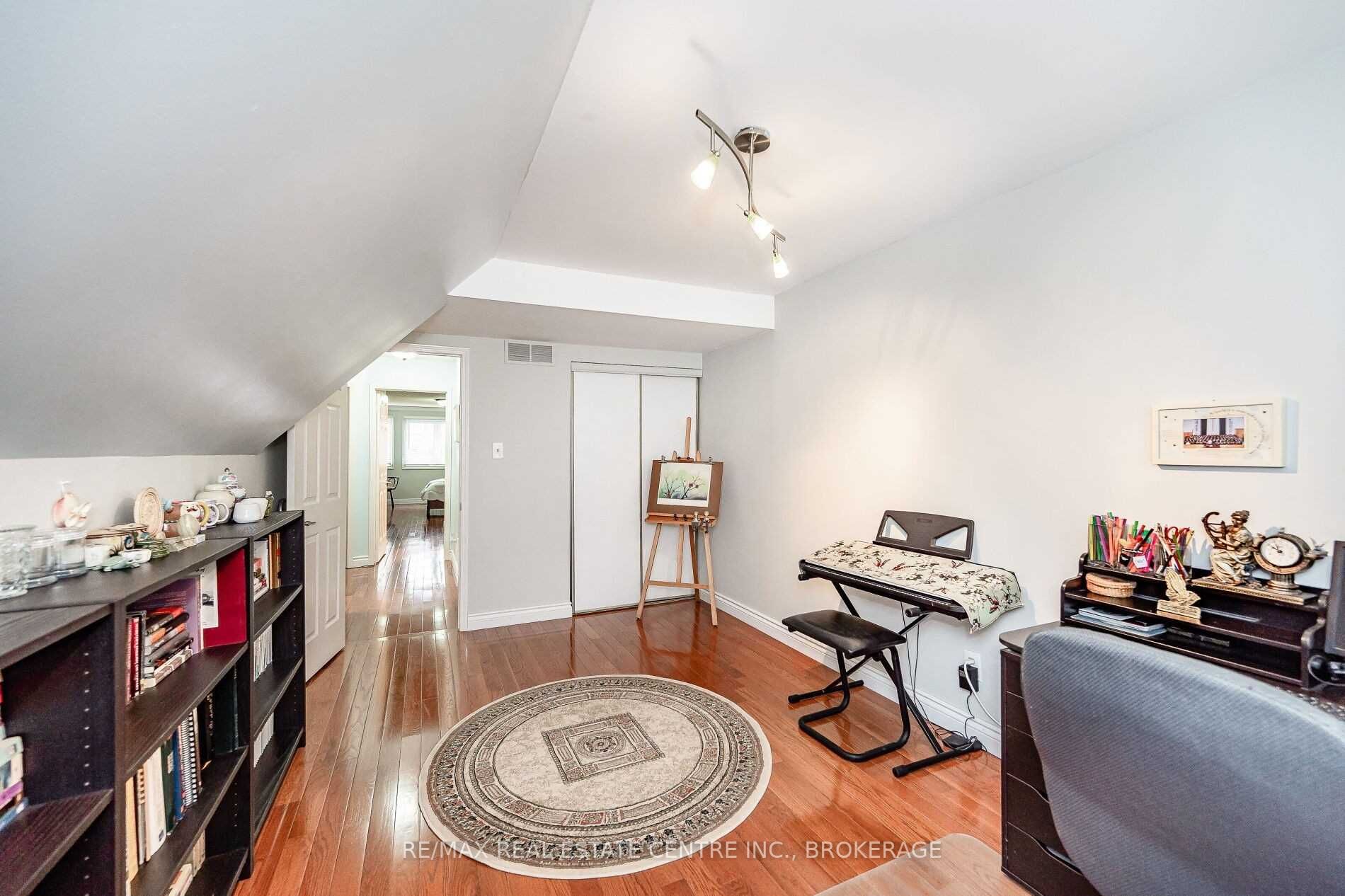 2199 Burnhamthorpe Rd W, #46