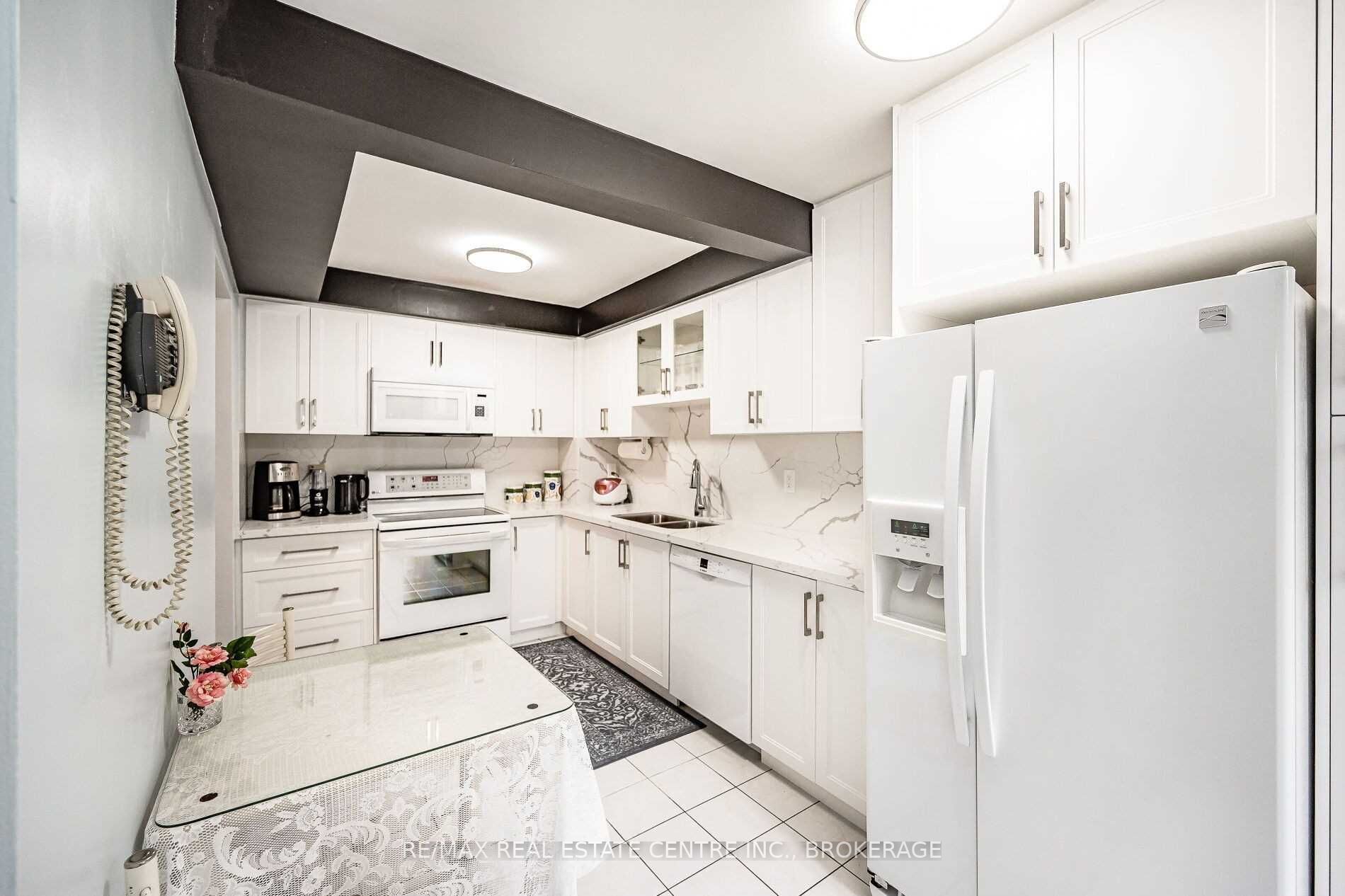 2199 Burnhamthorpe Rd W, #46
