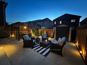 74 Enford Cres
