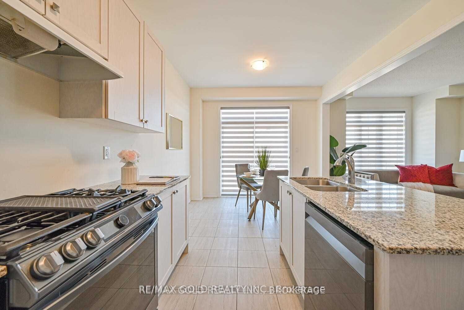 13 Eberly Woods Dr