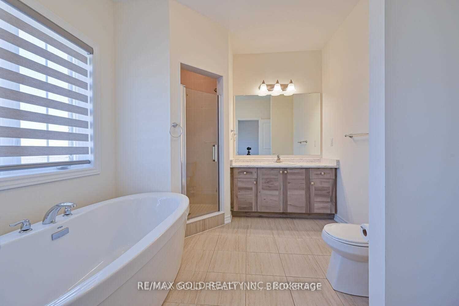 13 Eberly Woods Dr