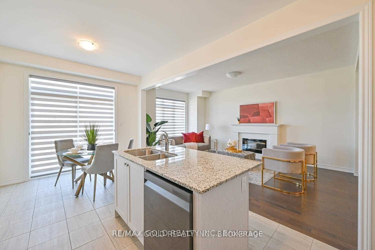 13 Eberly Woods Dr