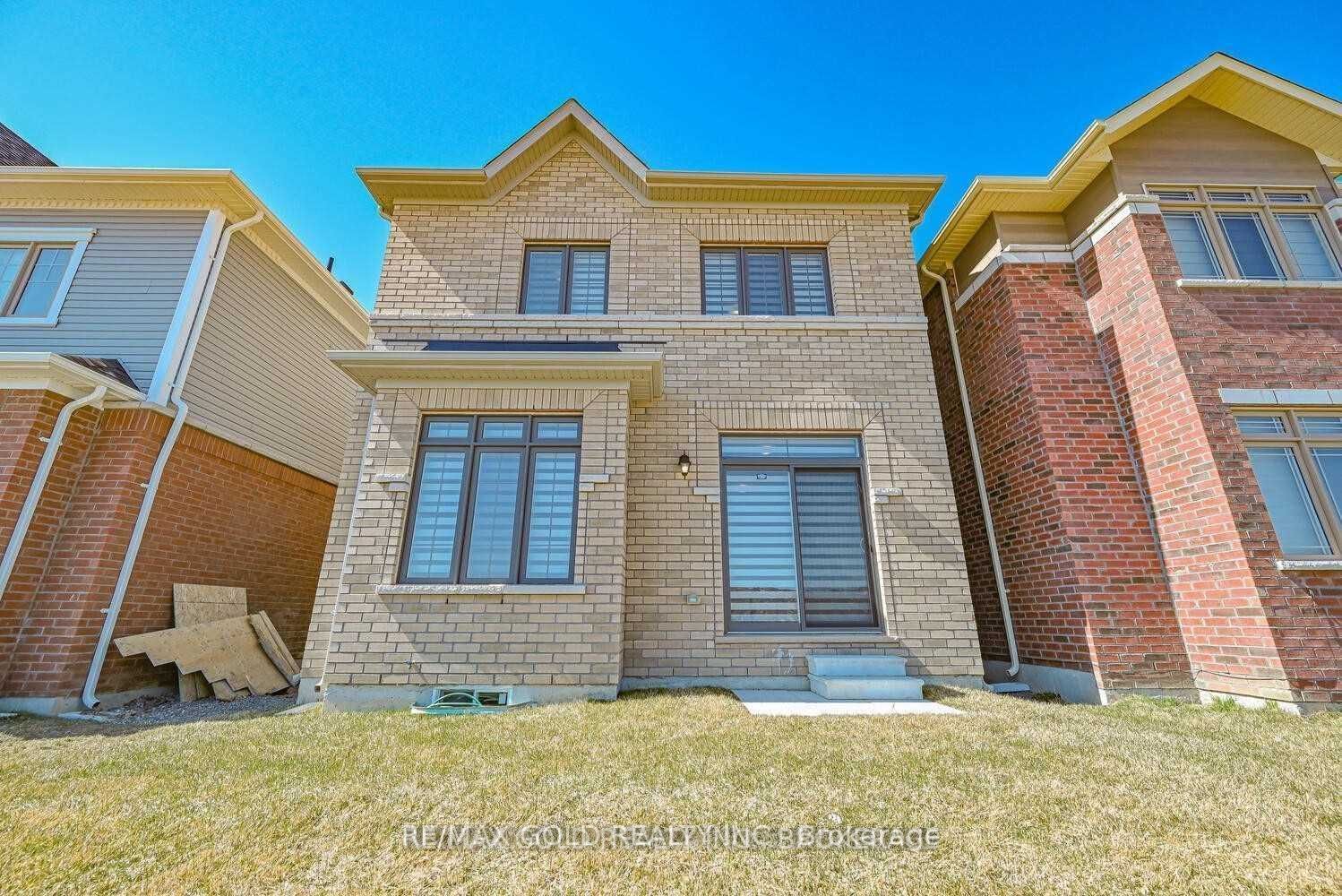 13 Eberly Woods Dr