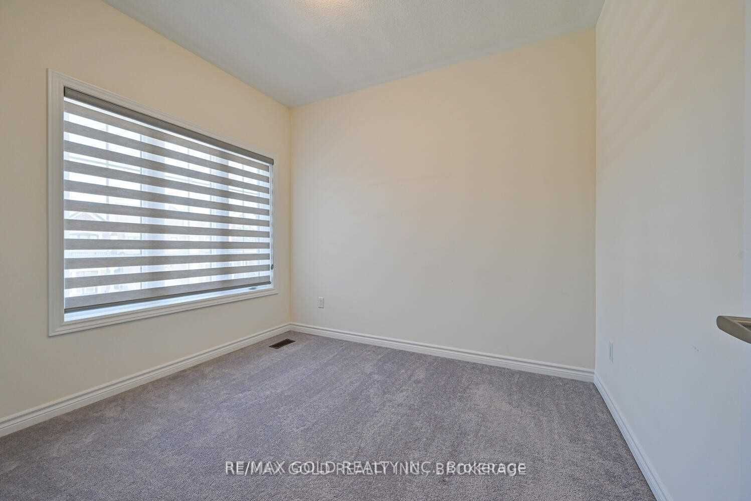 13 Eberly Woods Dr