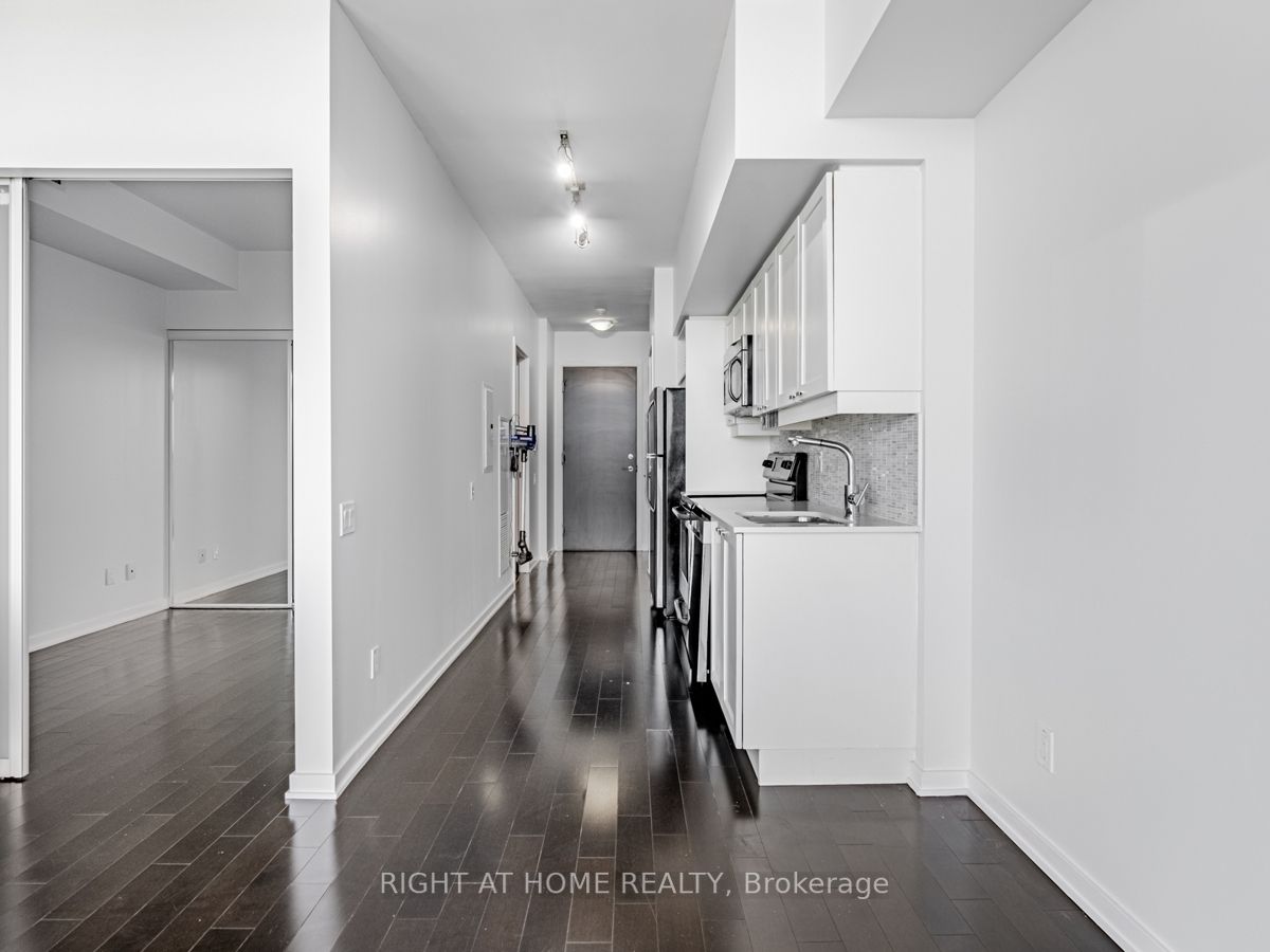 Listing W6008032 - Large Photo # 8