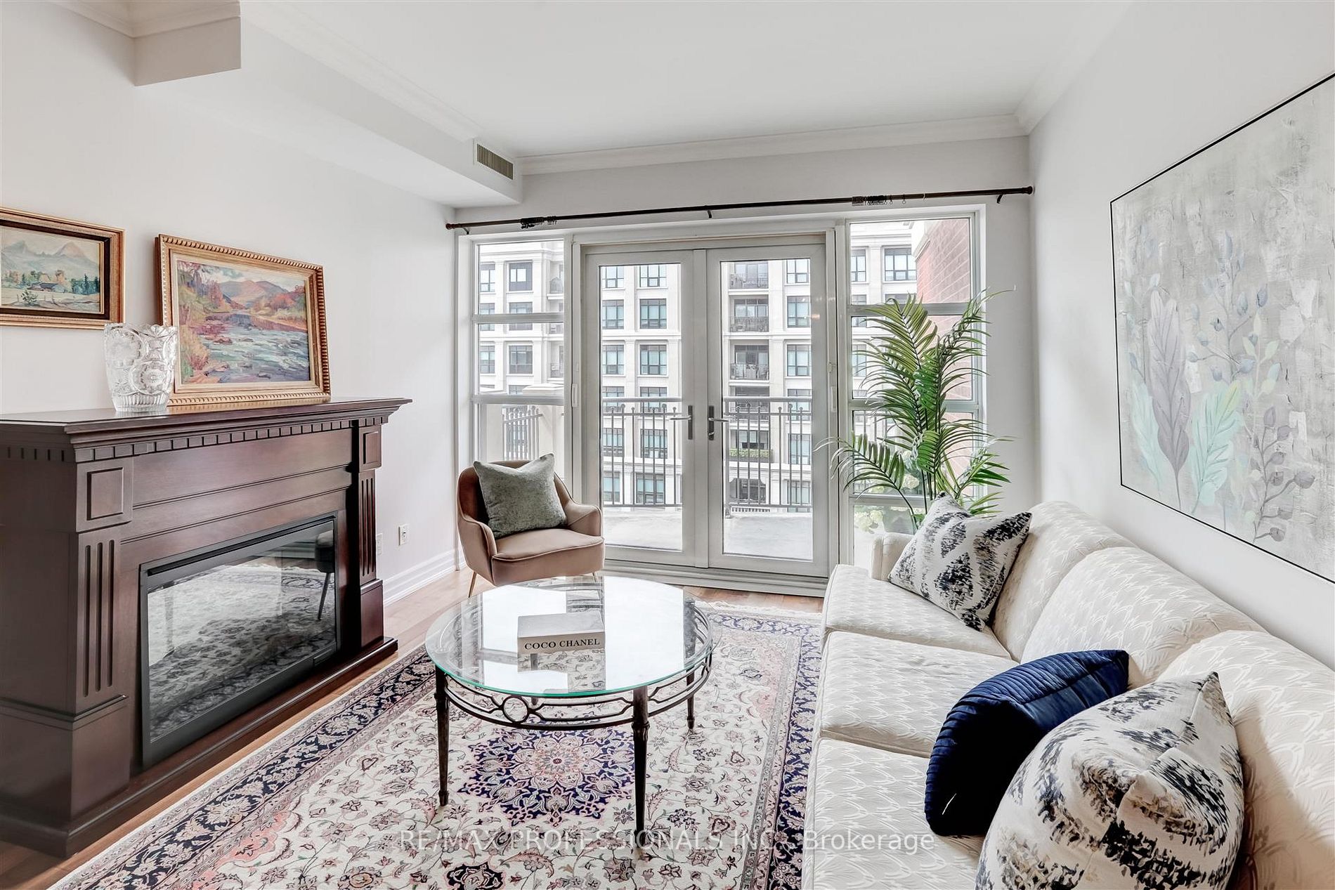 2855 Bloor St W, #621