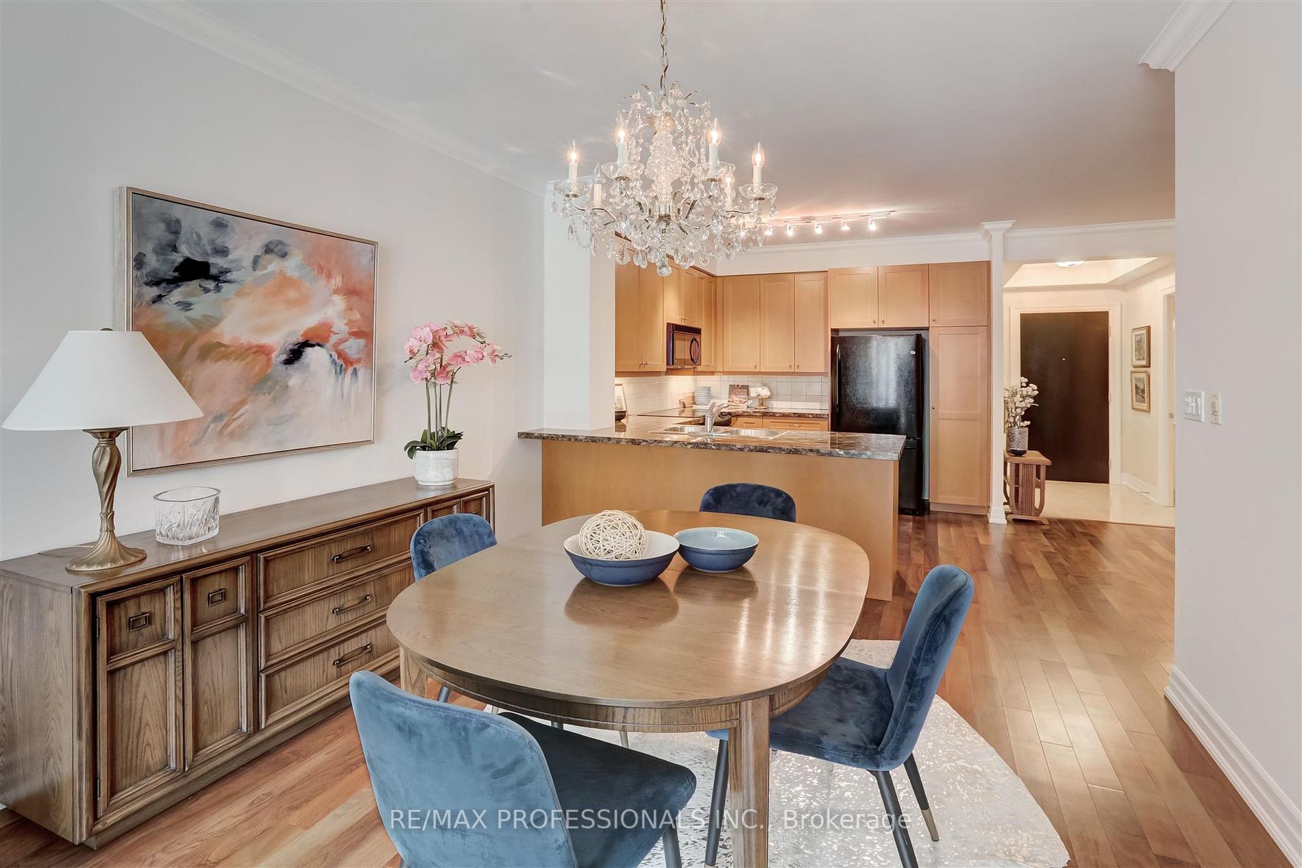 2855 Bloor St W, #621