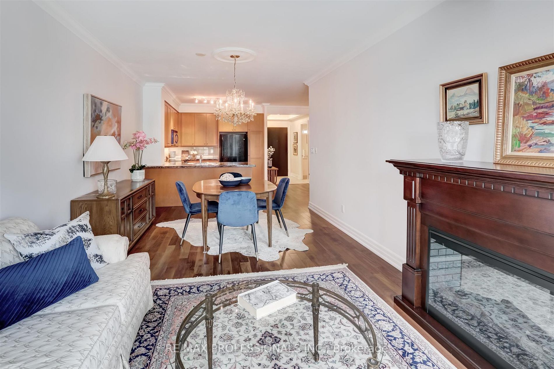 2855 Bloor St W, #621