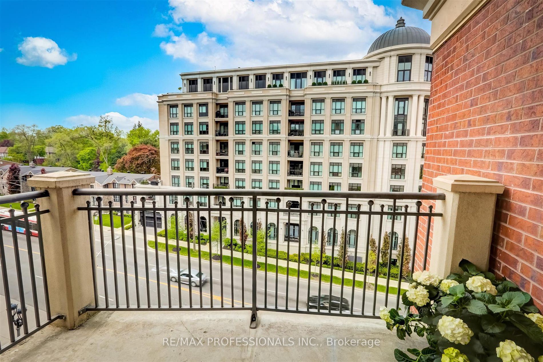 2855 Bloor St W, #621