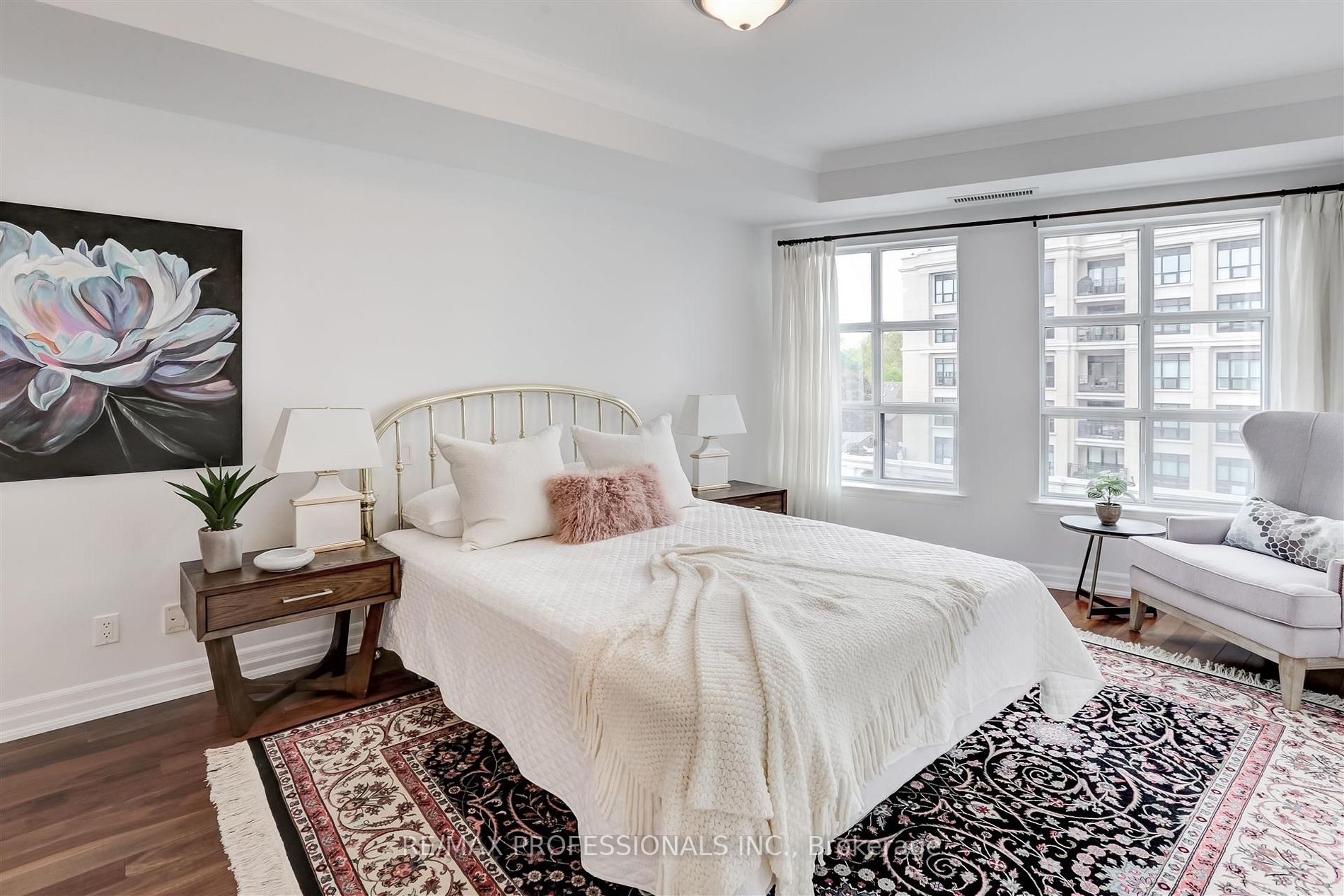 2855 Bloor St W, #621
