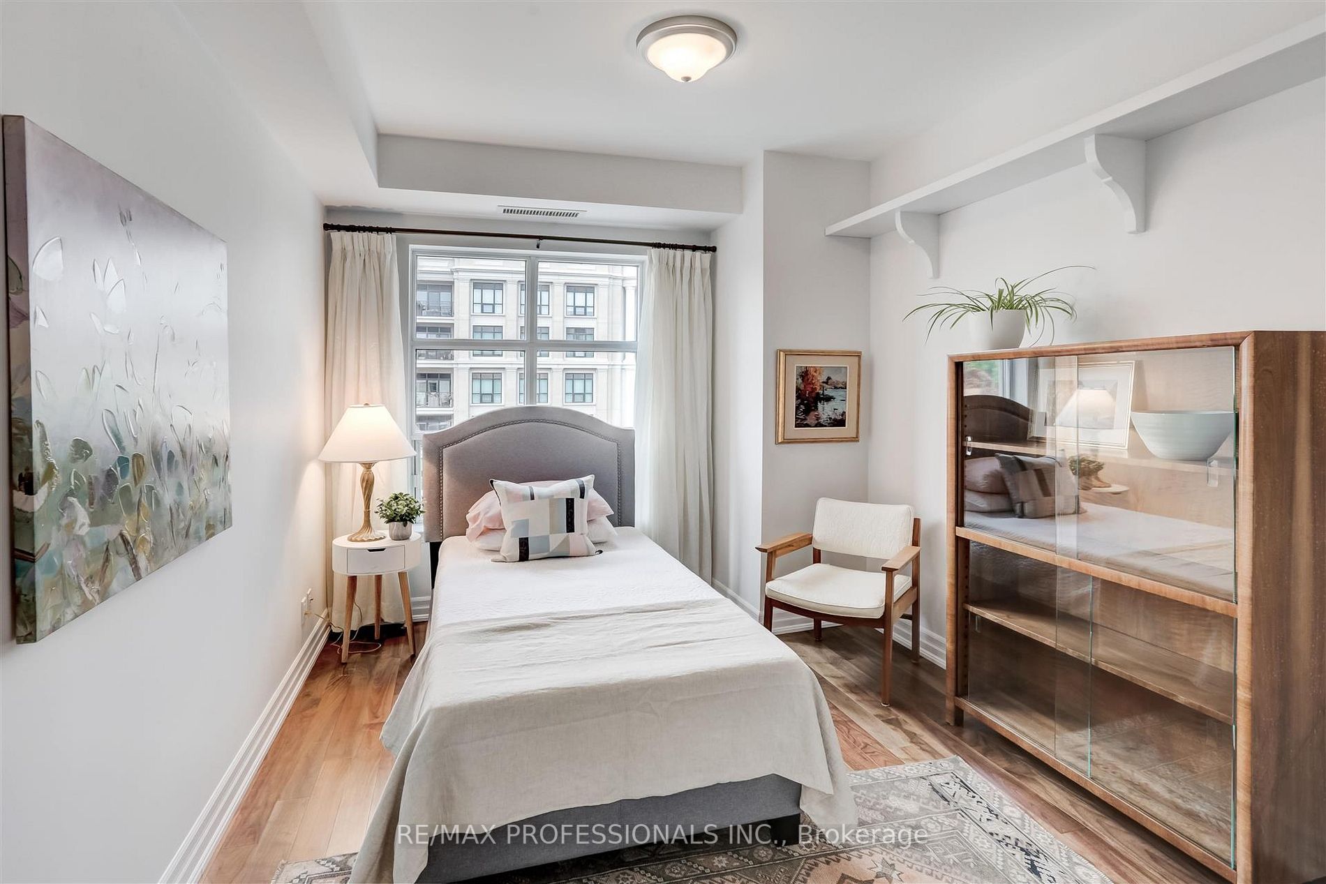 2855 Bloor St W, #621