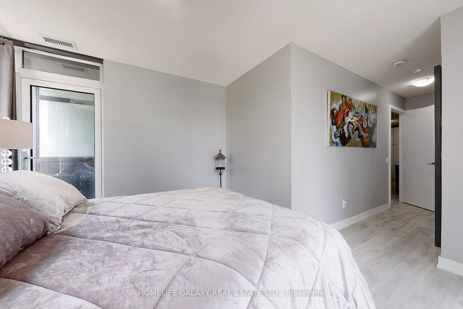 251 Manitoba St, #101