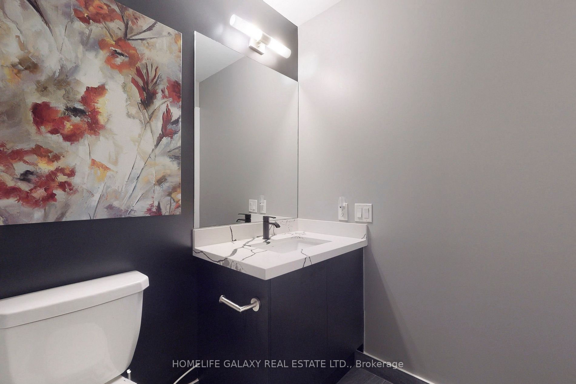 251 Manitoba St, #101