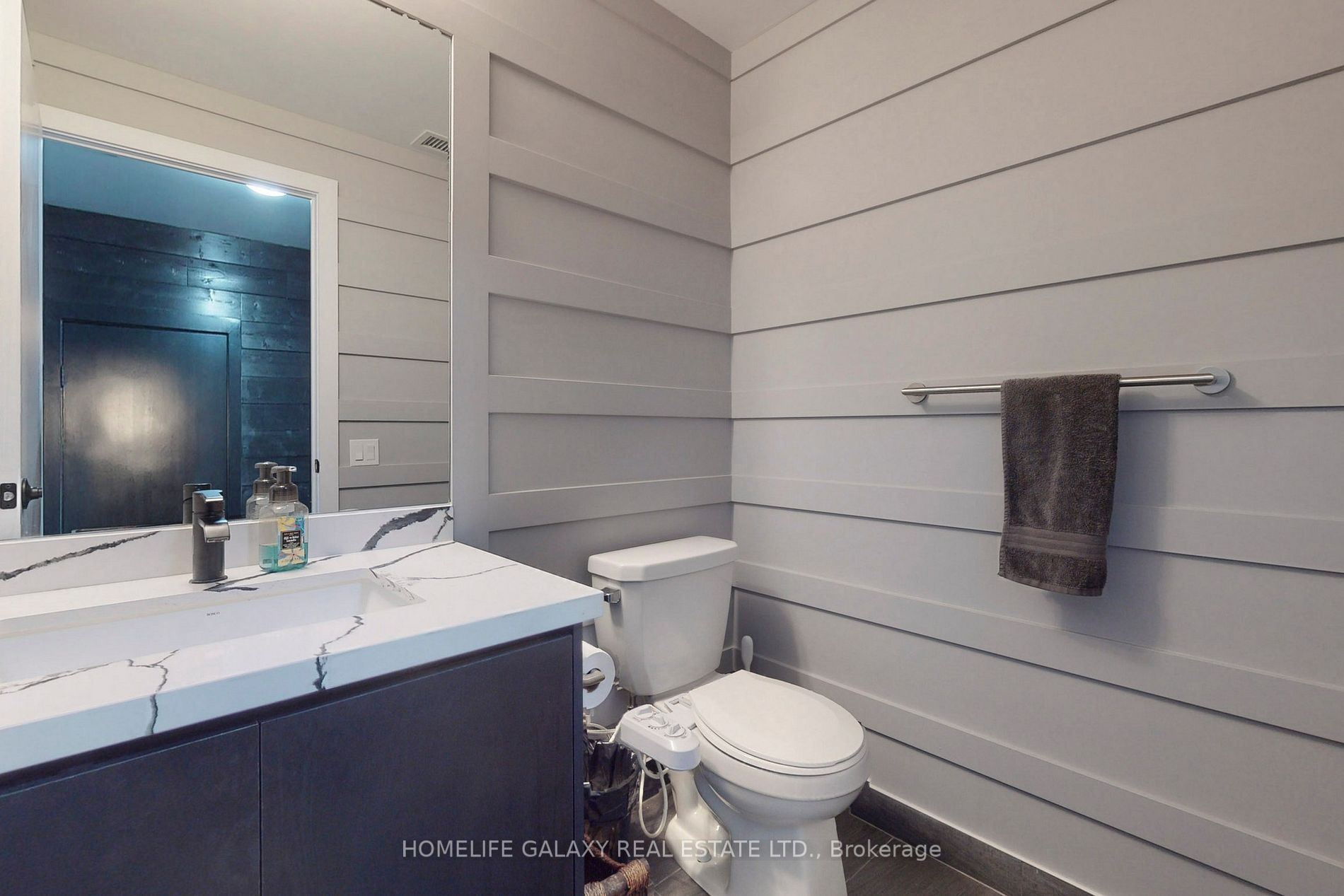 251 Manitoba St, #101