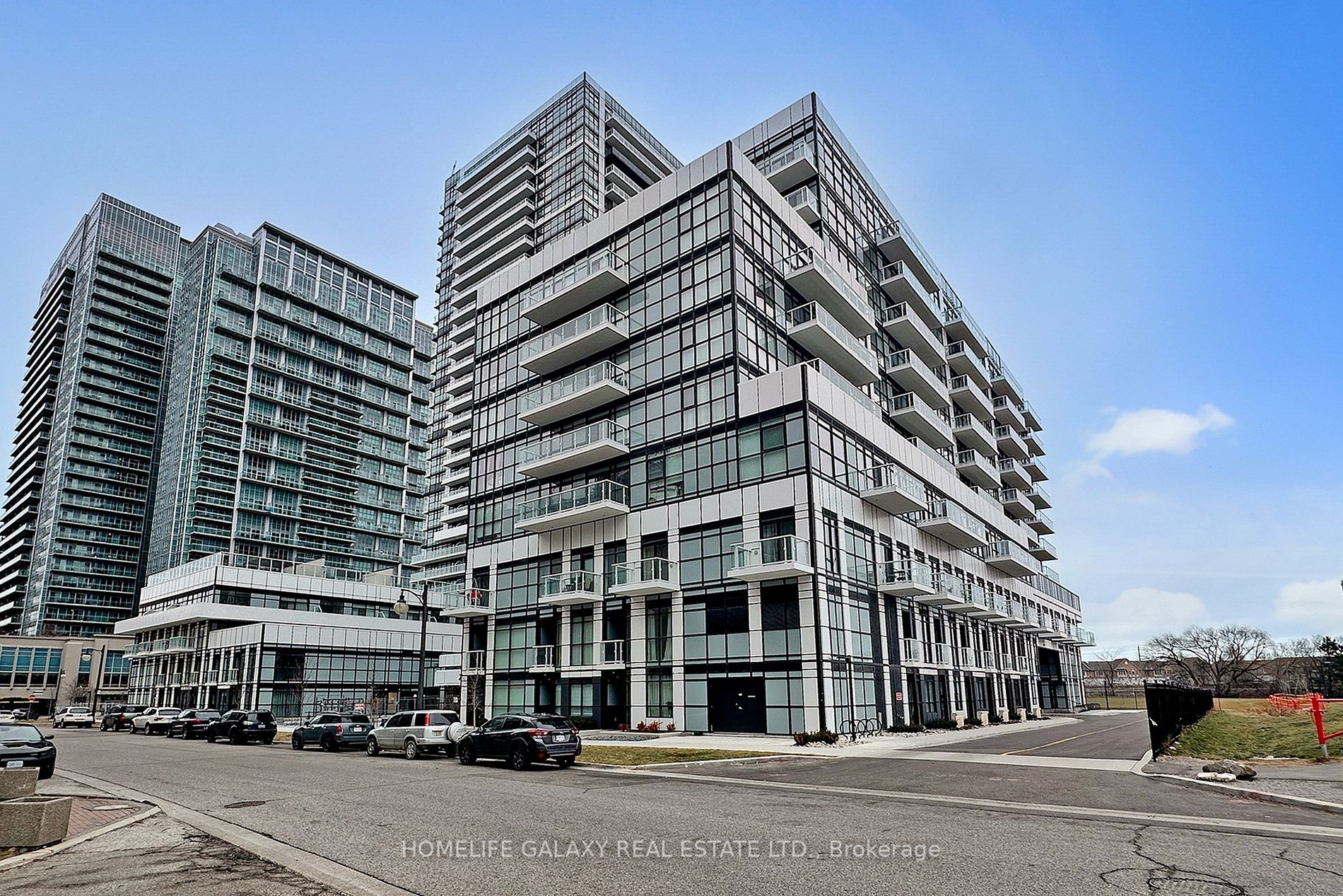 251 Manitoba St, #101