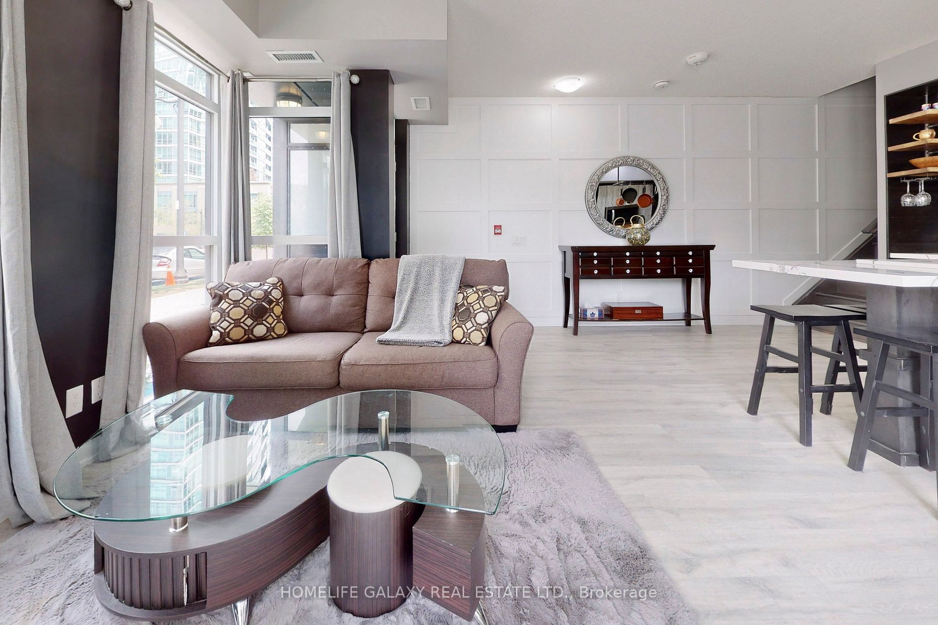 251 Manitoba St, #101