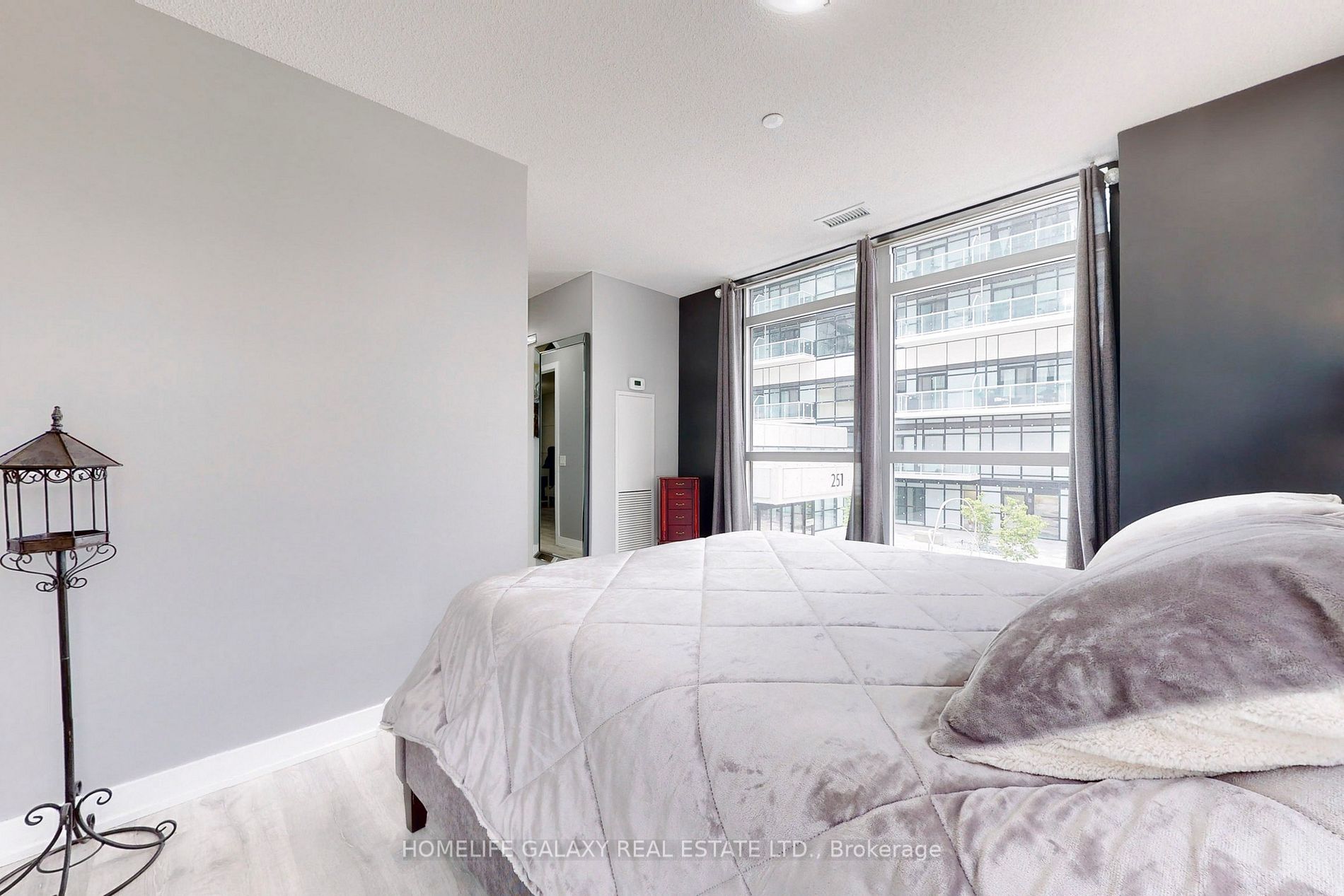 251 Manitoba St, #101