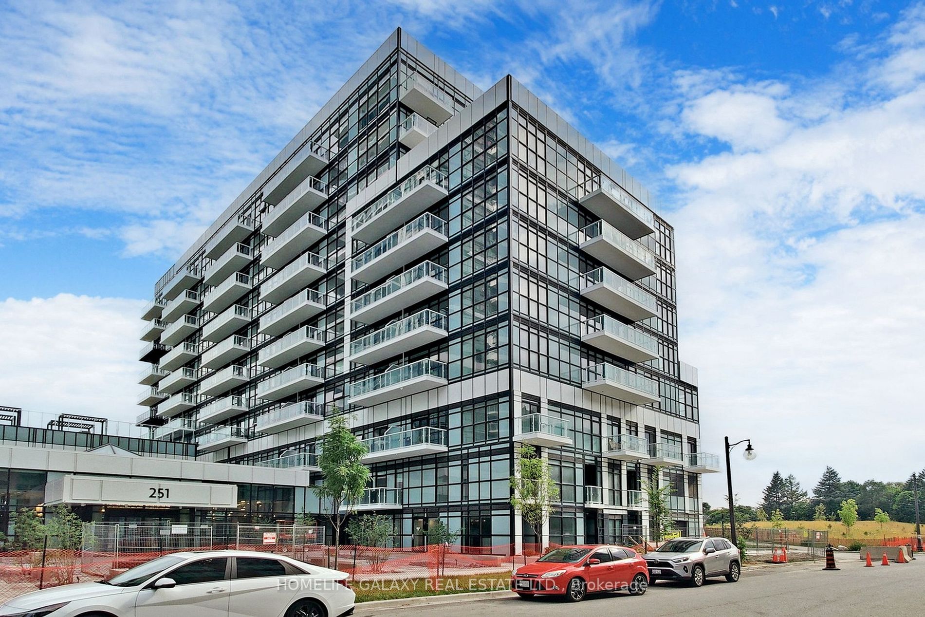 251 Manitoba St, #101