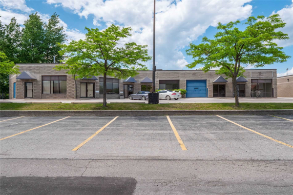 920 Brant St, Burlington