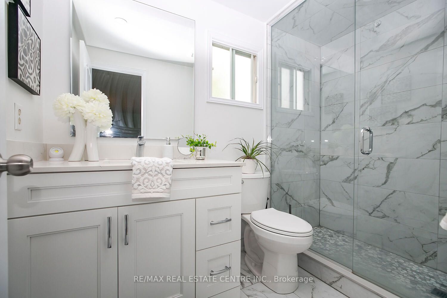Listing W6009400 - Large Photo # 14