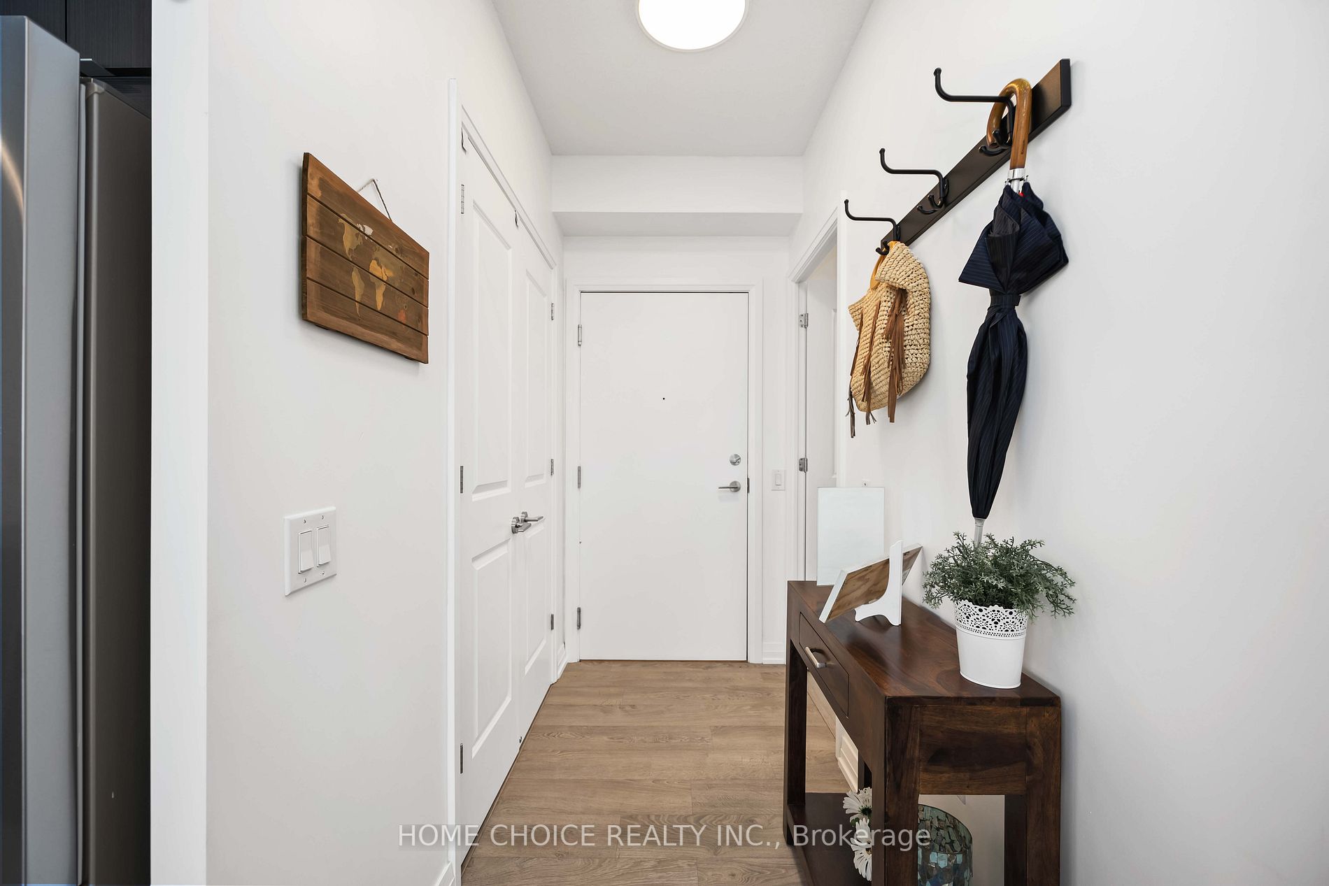 Listing W6009424 - Large Photo # 2