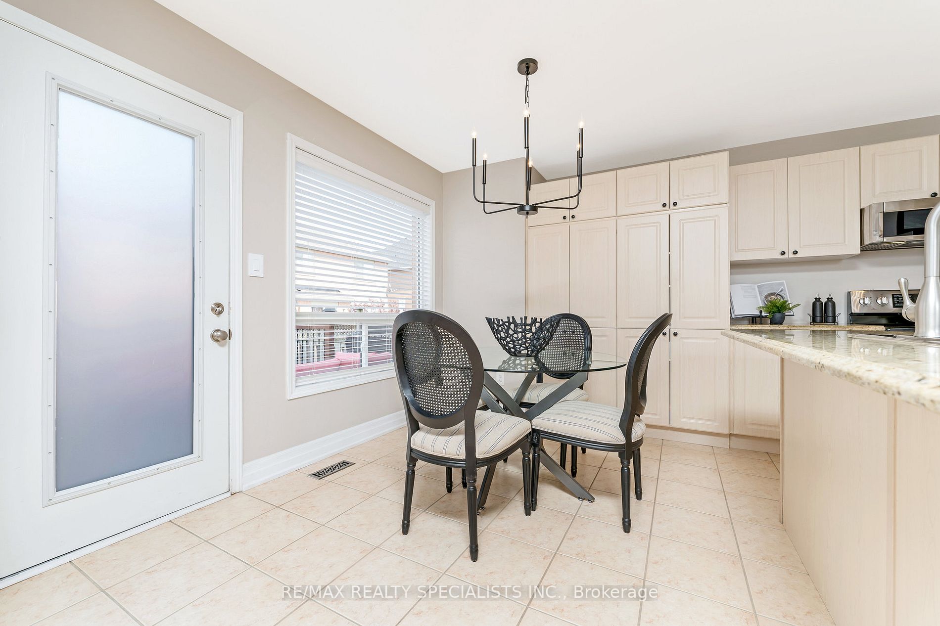 Listing W6009700 - Large Photo # 18
