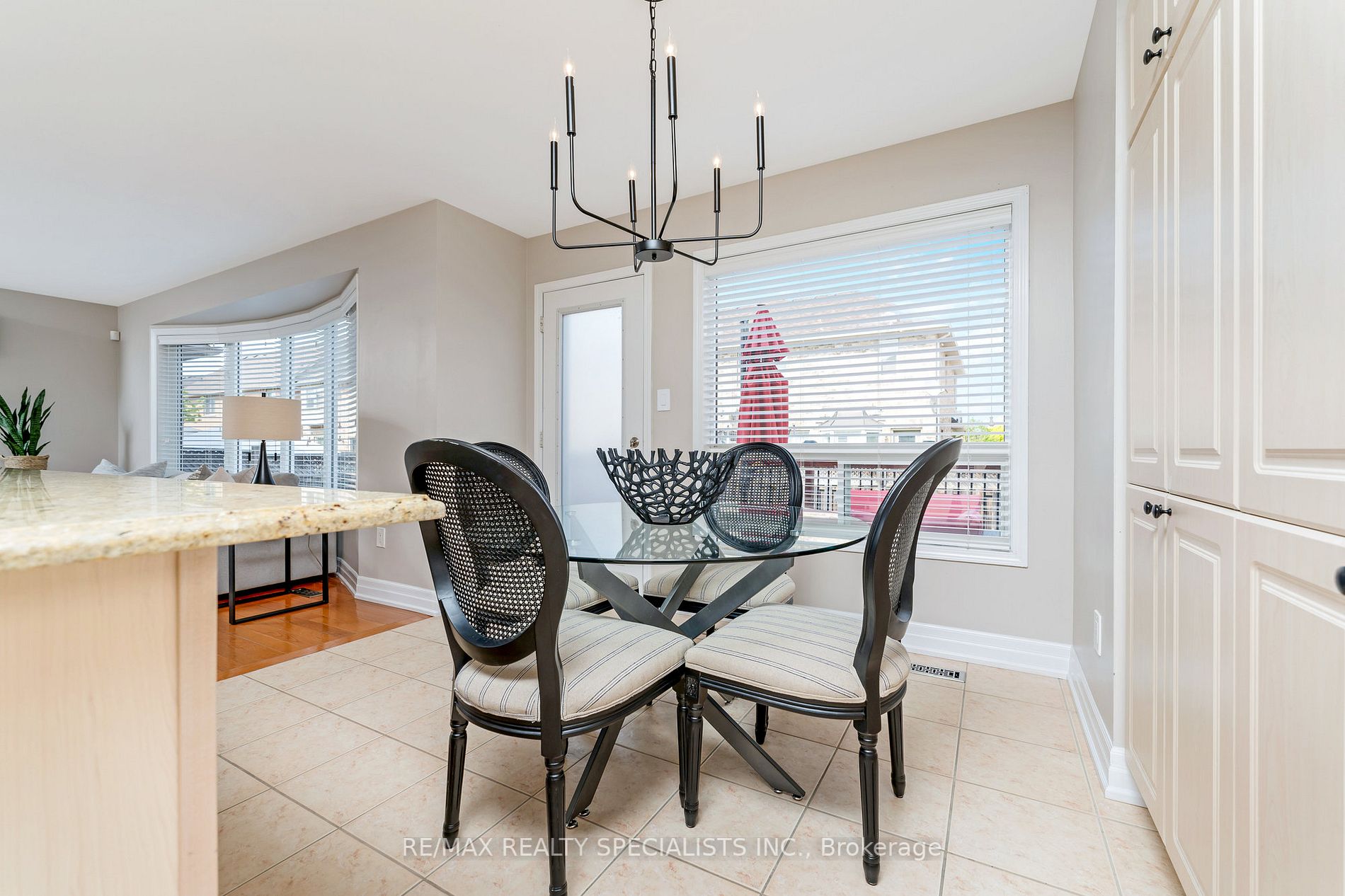 Listing W6009700 - Large Photo # 17