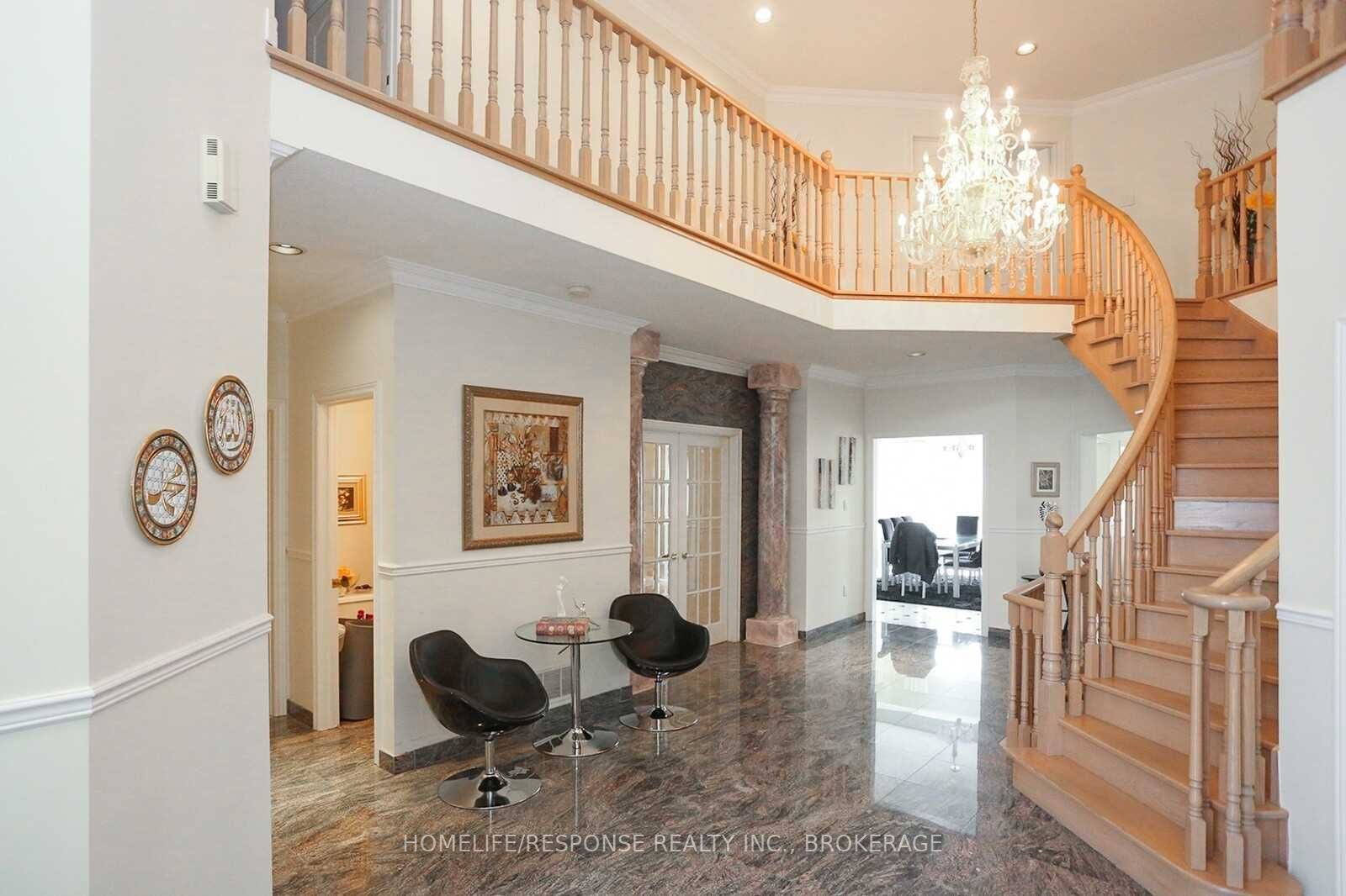 2166 Erin Centre Blvd