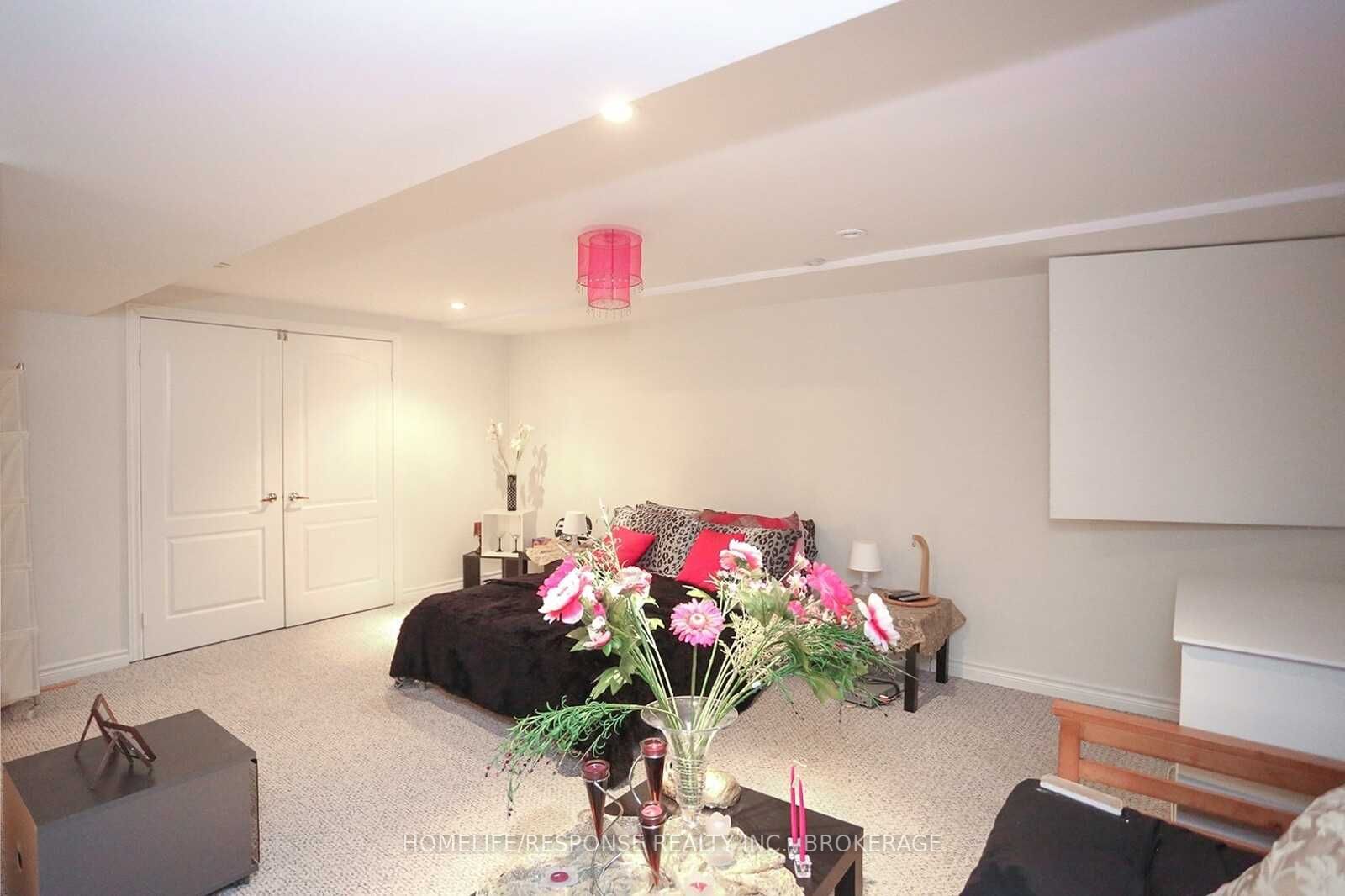 2166 Erin Centre Blvd